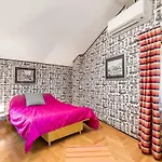 Vilma Villa *